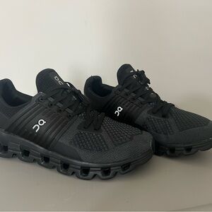 On Running Jet Black Swift